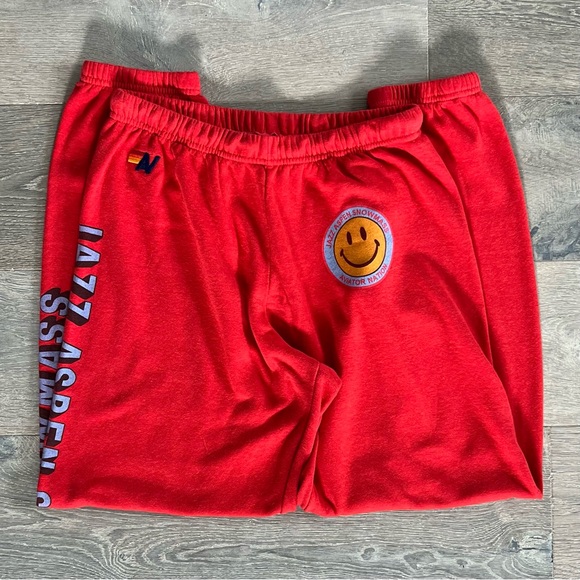 AV Sweats - XL - Picture 1 of 4